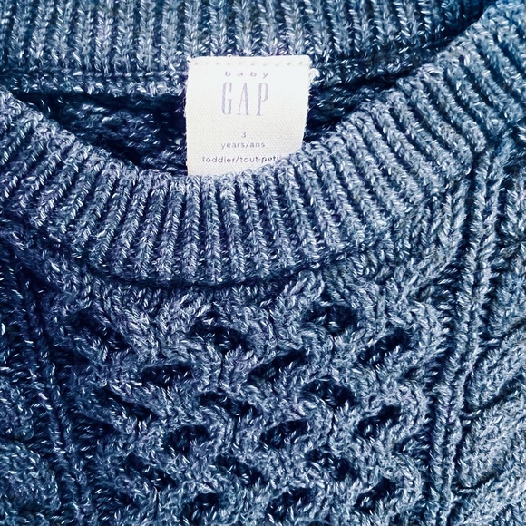 GAP Navy Cable-Knit Sweater - Picture 4 of 11